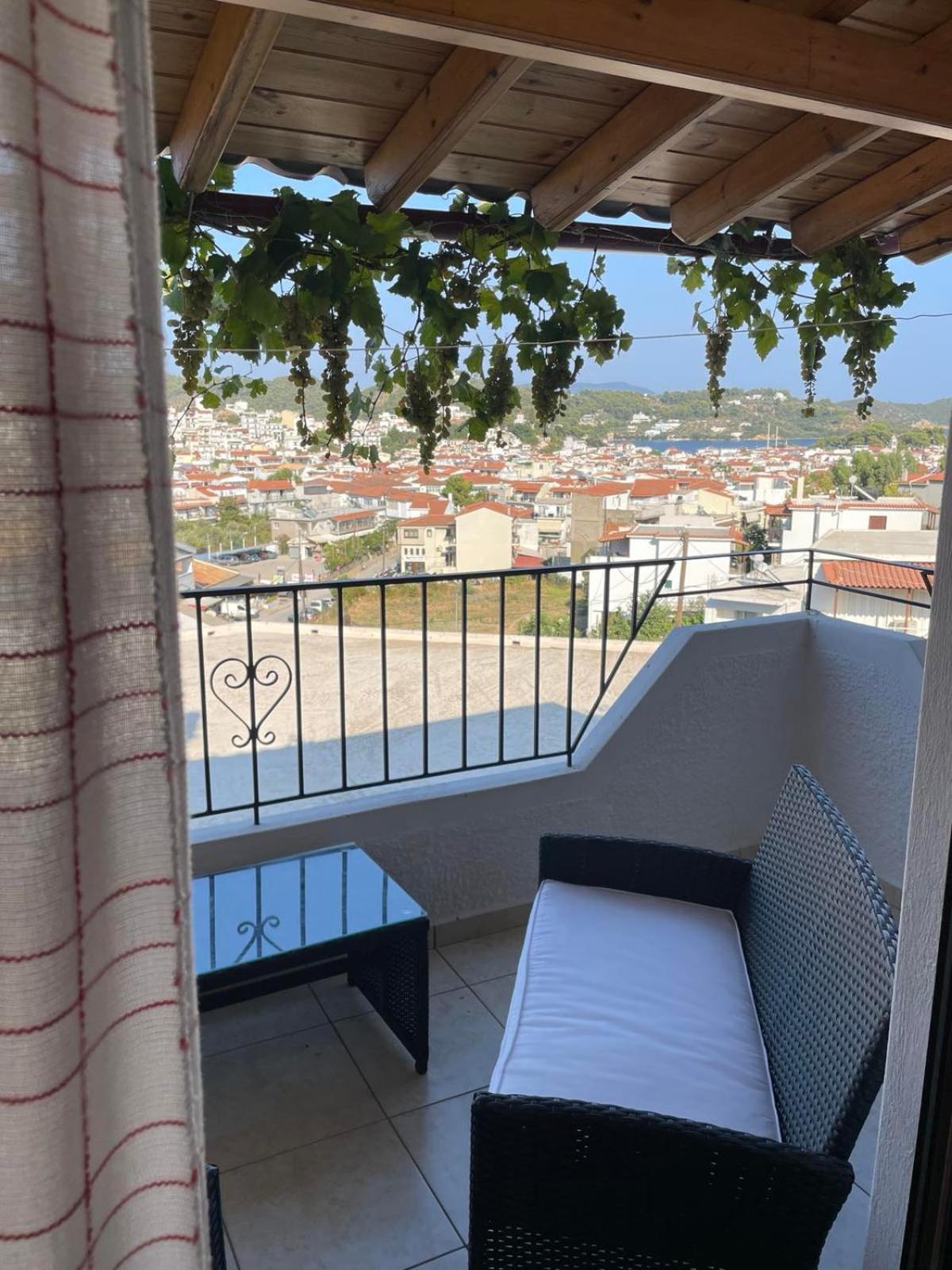 Katerinas Apartmens Skiathos-Stadt Exterior foto
